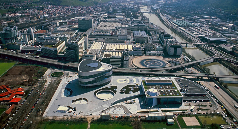 Mercedes prepara fábrica em Stuttgart para o futuro