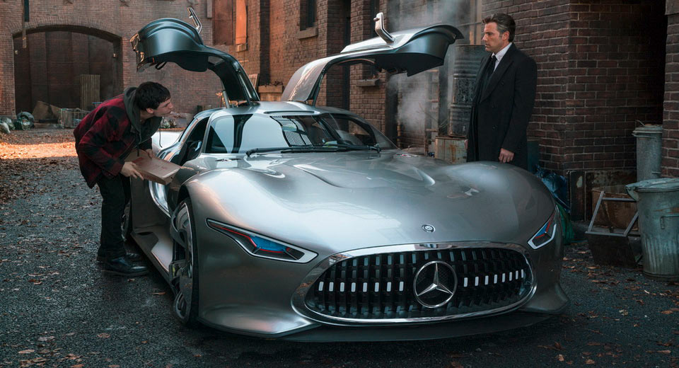 Batman escolhe uma Mercedes para o filme da Liga da Justiça